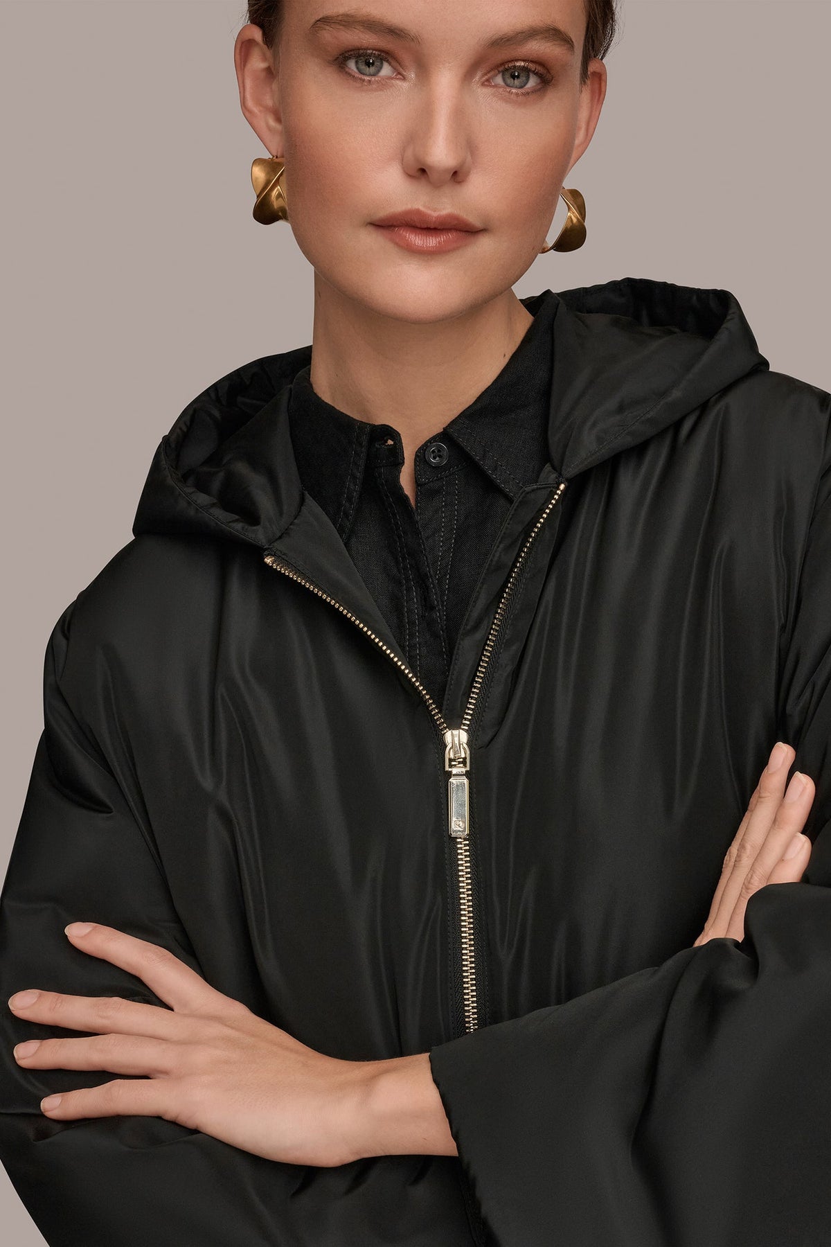 HOODED LIGHT QUILT JACKET - Black