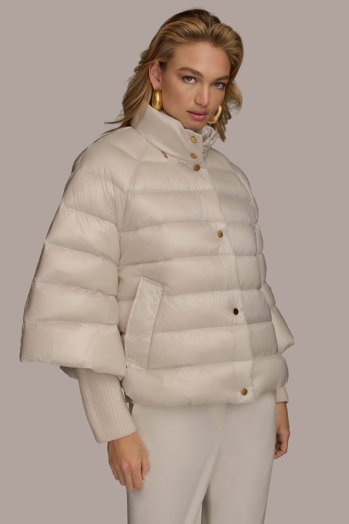 PUFFER CAPE - WHITE SAND