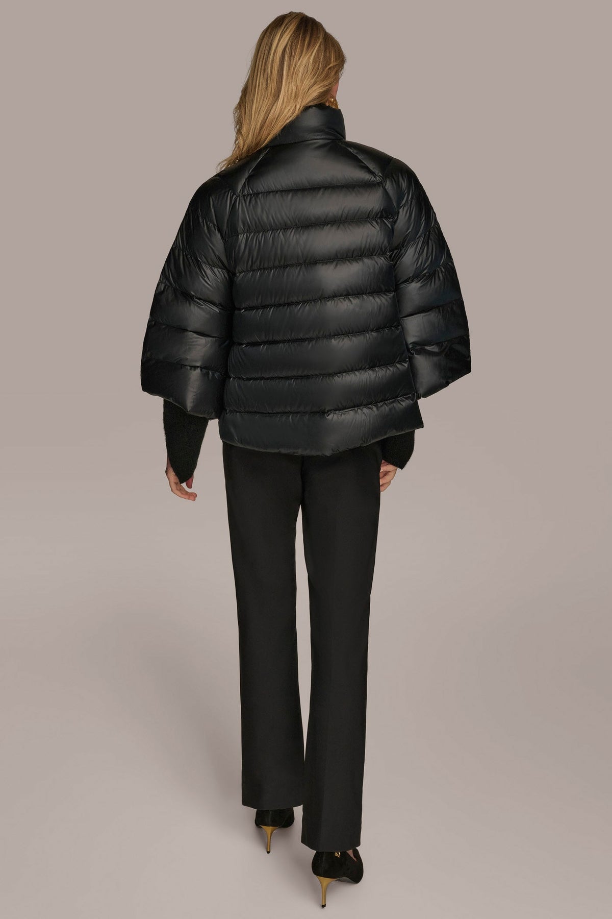 PUFFER CAPE - PEARLIZED BLACK