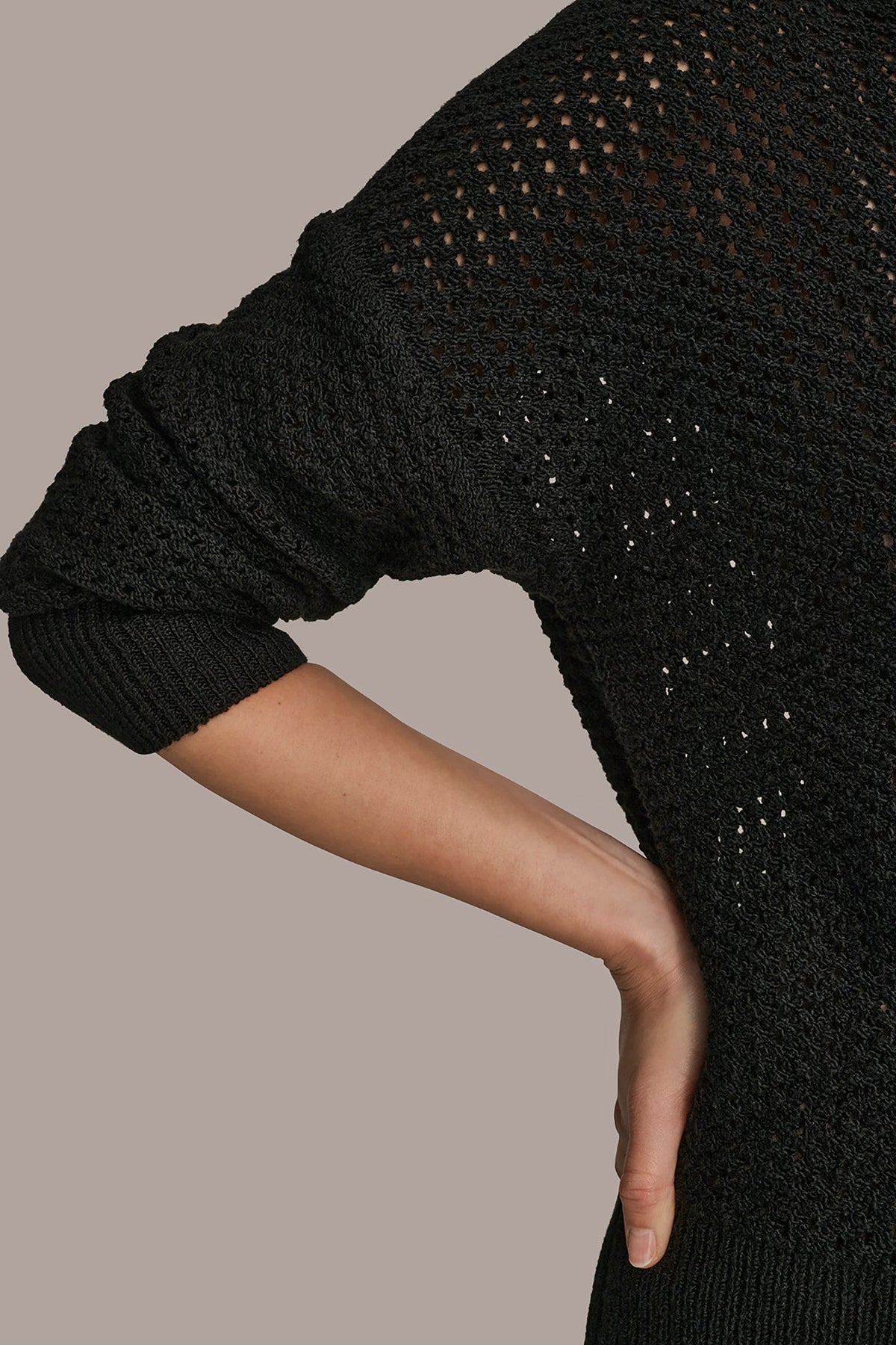 LONG SLEEVE OPEN STITCH SWEATER - Black