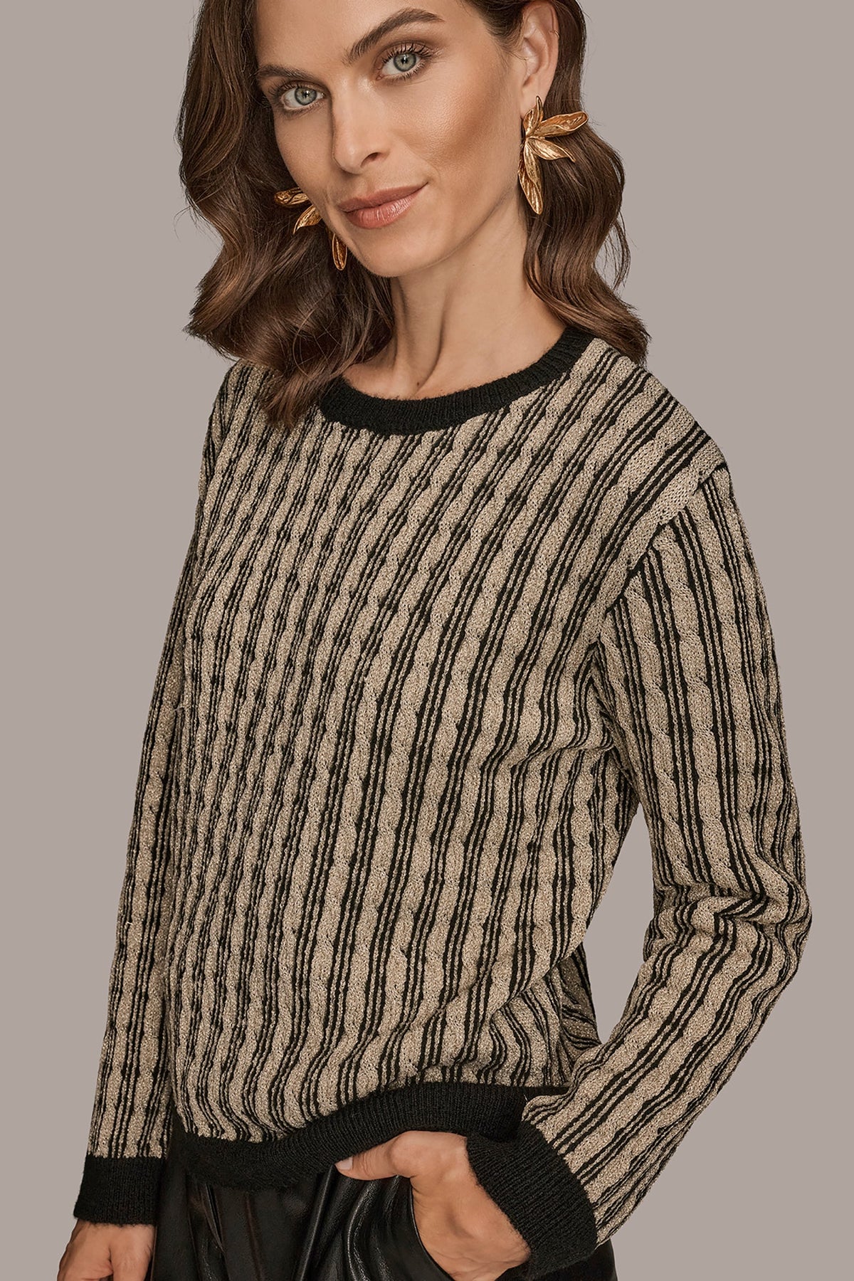 METALLIC TWO-TONE CABLE-KNIT SWEATER - BLACK/GOLD METALLIC