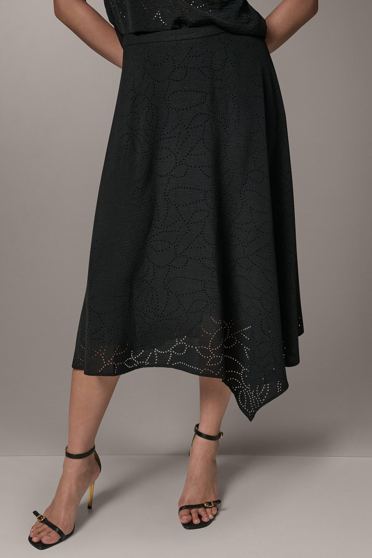 LASER CUT ASYMMETRIC MIDI SKIRT - Black