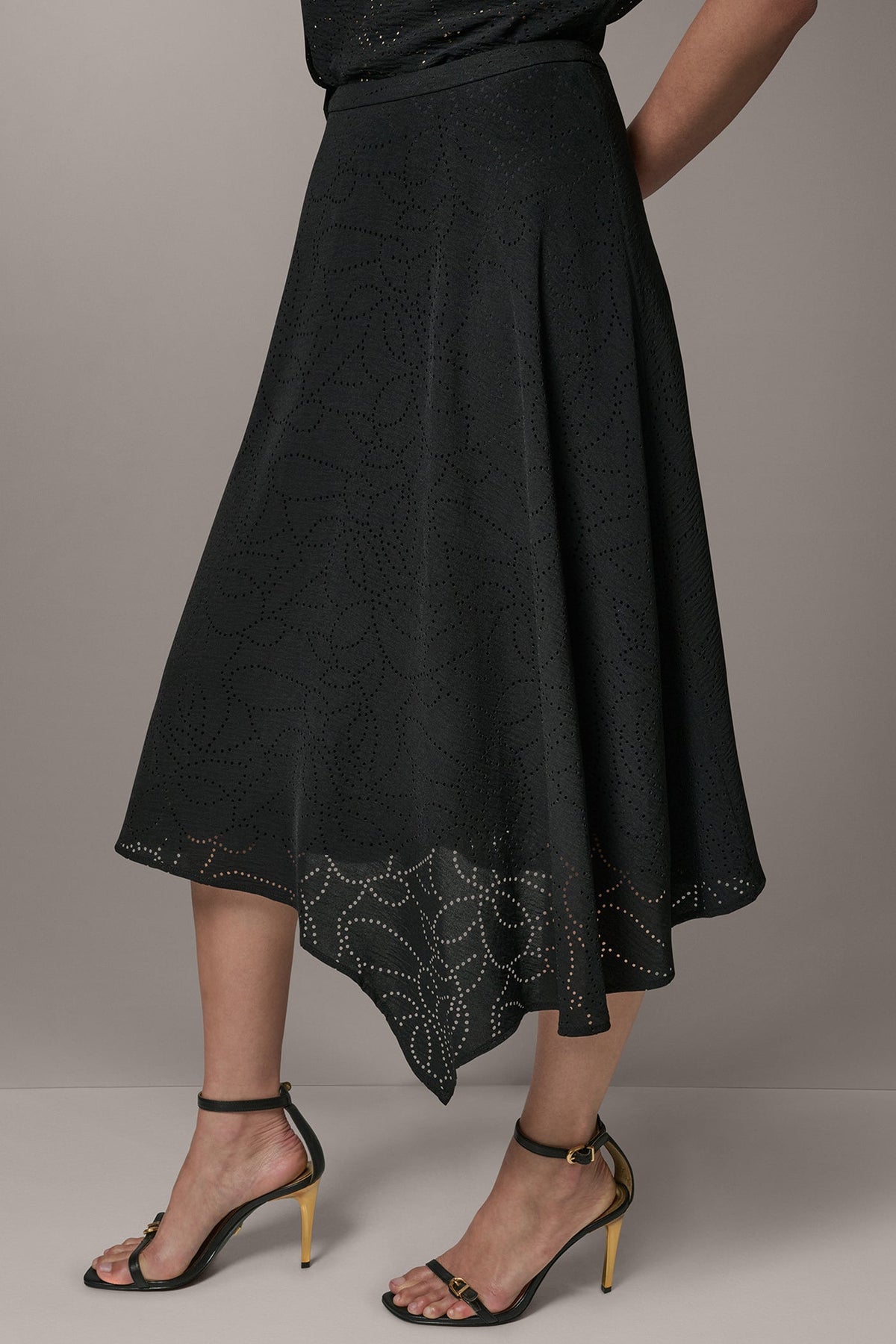 LASER CUT ASYMMETRIC MIDI SKIRT - Black