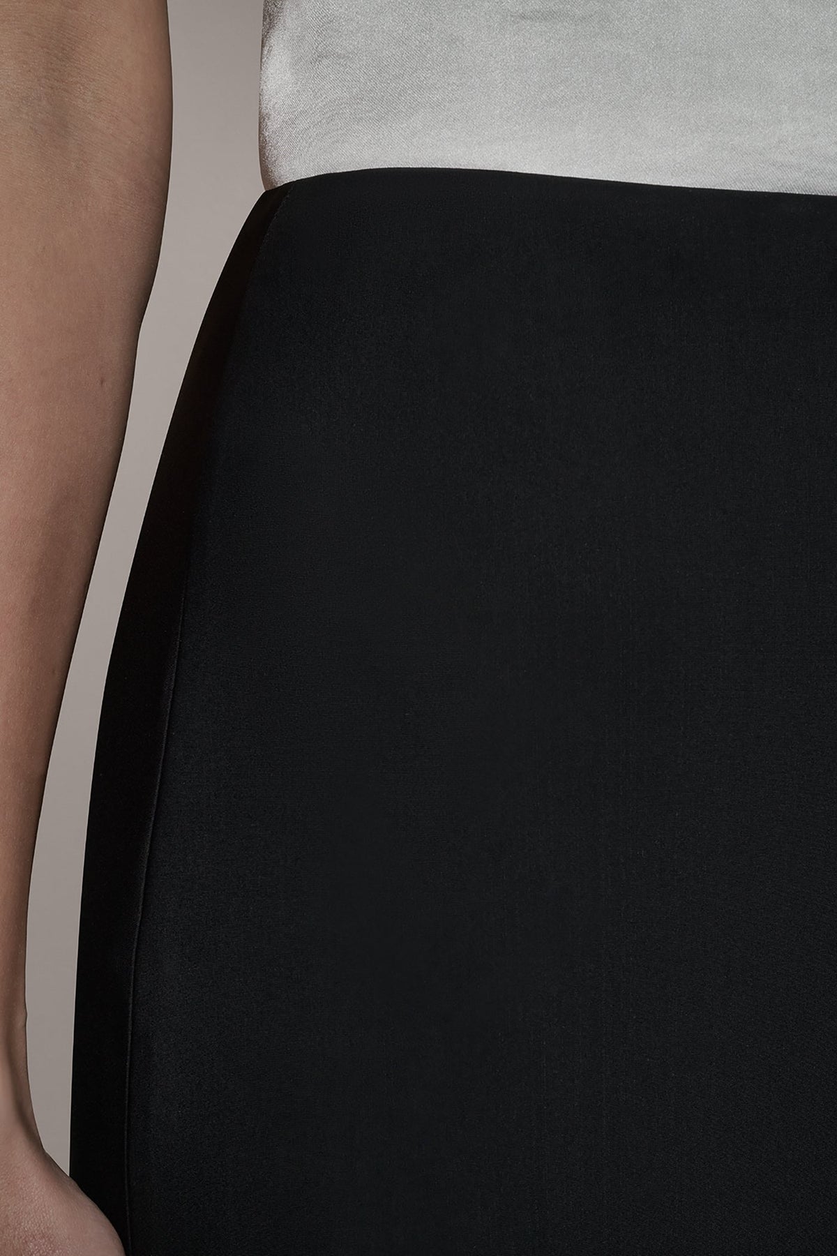 PENCIL SKIRT - Black