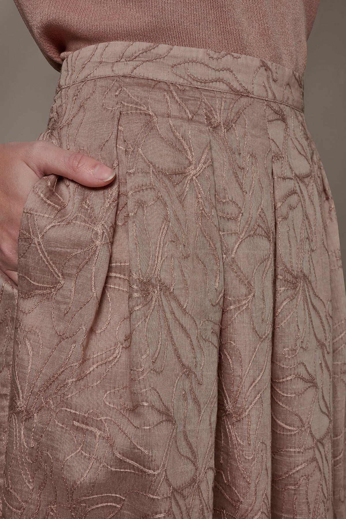 FLORAL EMBROIDERED PLEATED A-LINE SKIRT - Umbria