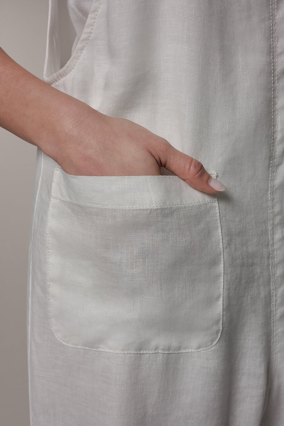 SLEEVELESS CROPPED JUMPER - Cream