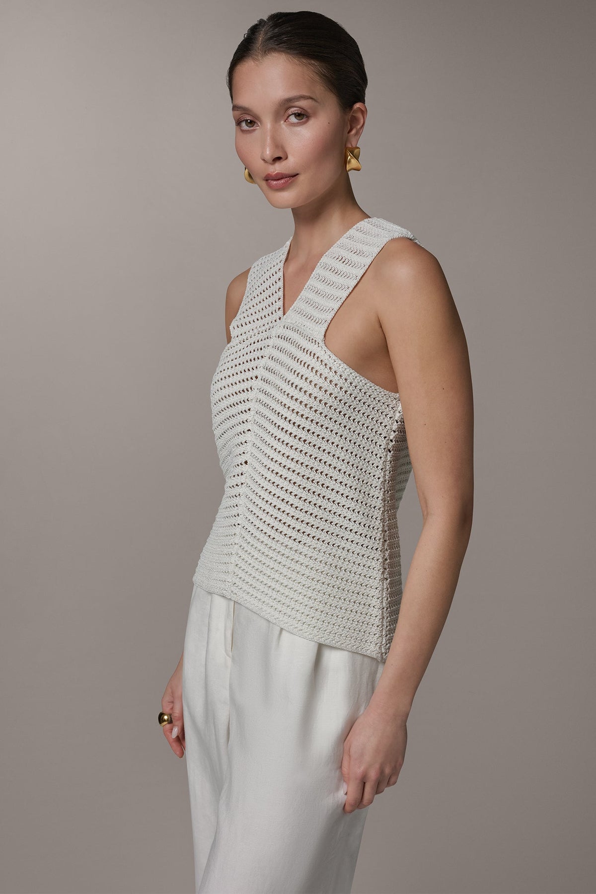 SLEEVELESS METALLIC SWEATER TANK - Cream
