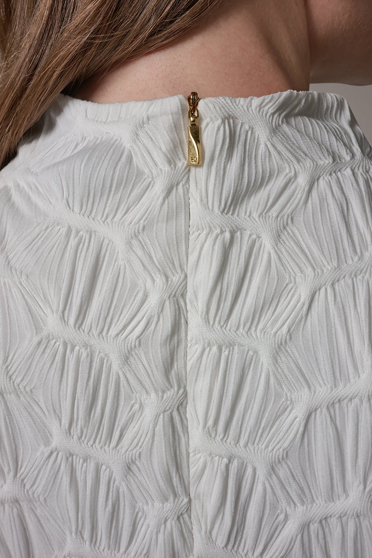 SLEEVELESS MOCK NECK BLOUSE - Cream