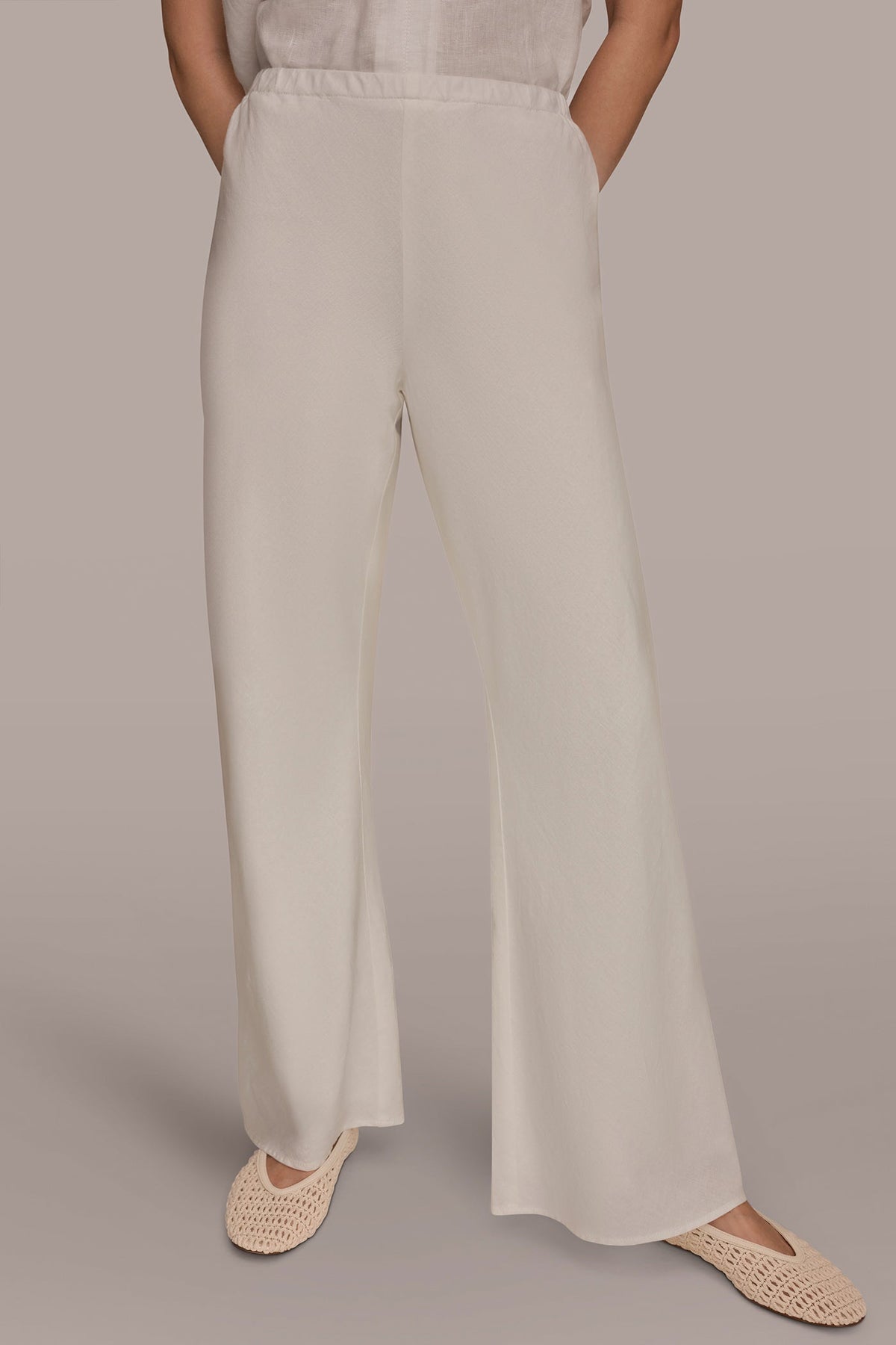 MID-RISE RELAXED ANKLE PANT - Cream