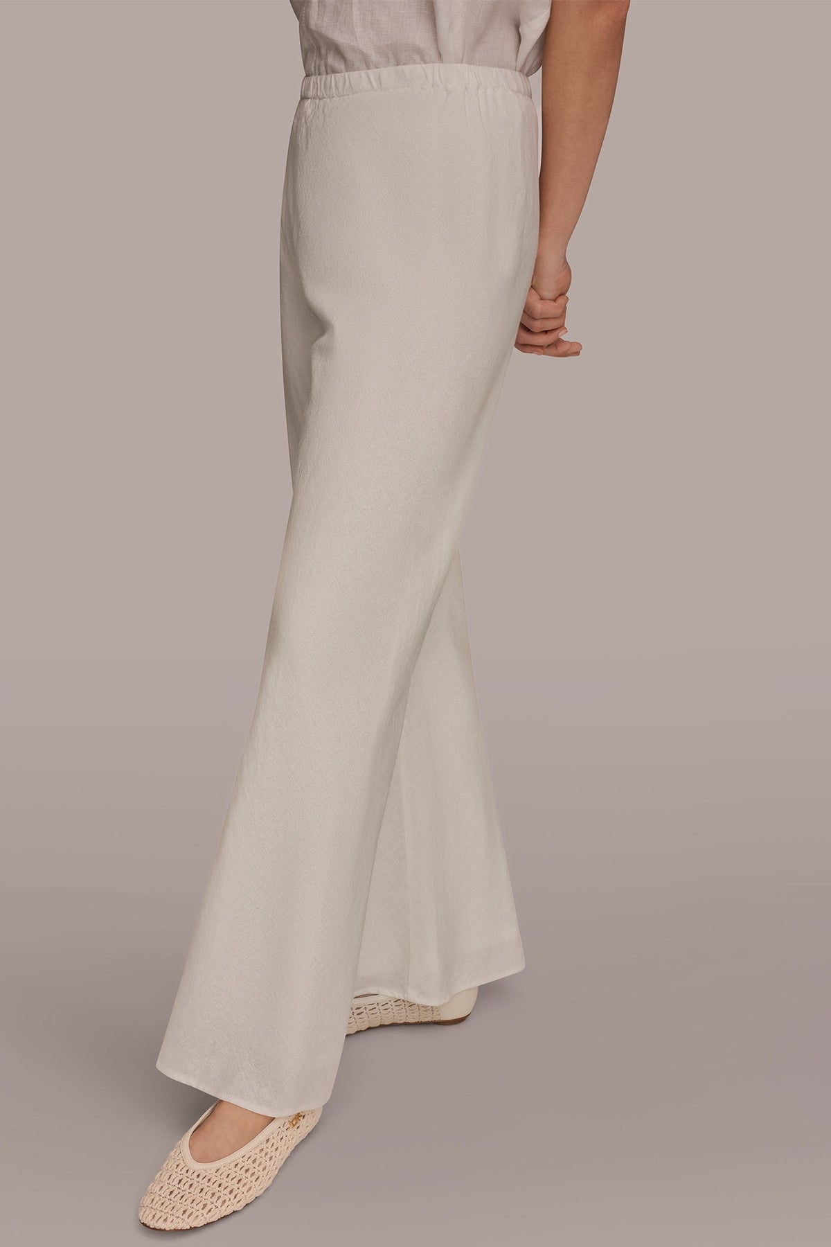 MID-RISE RELAXED ANKLE PANT - Cream