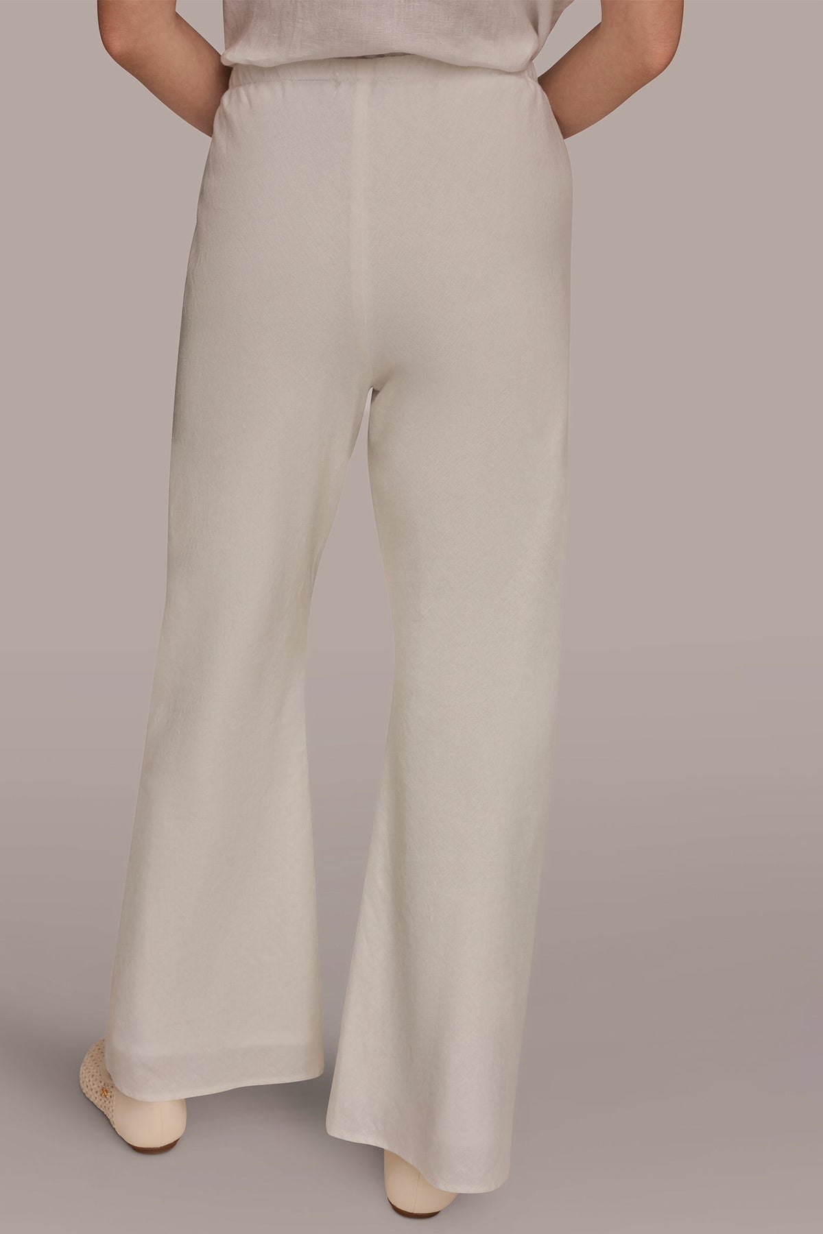 MID-RISE RELAXED ANKLE PANT - Cream
