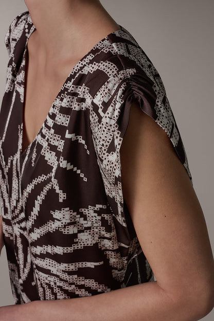 SLEEVELESS EXTENDED SHOULDER TOP - Canyon Multi