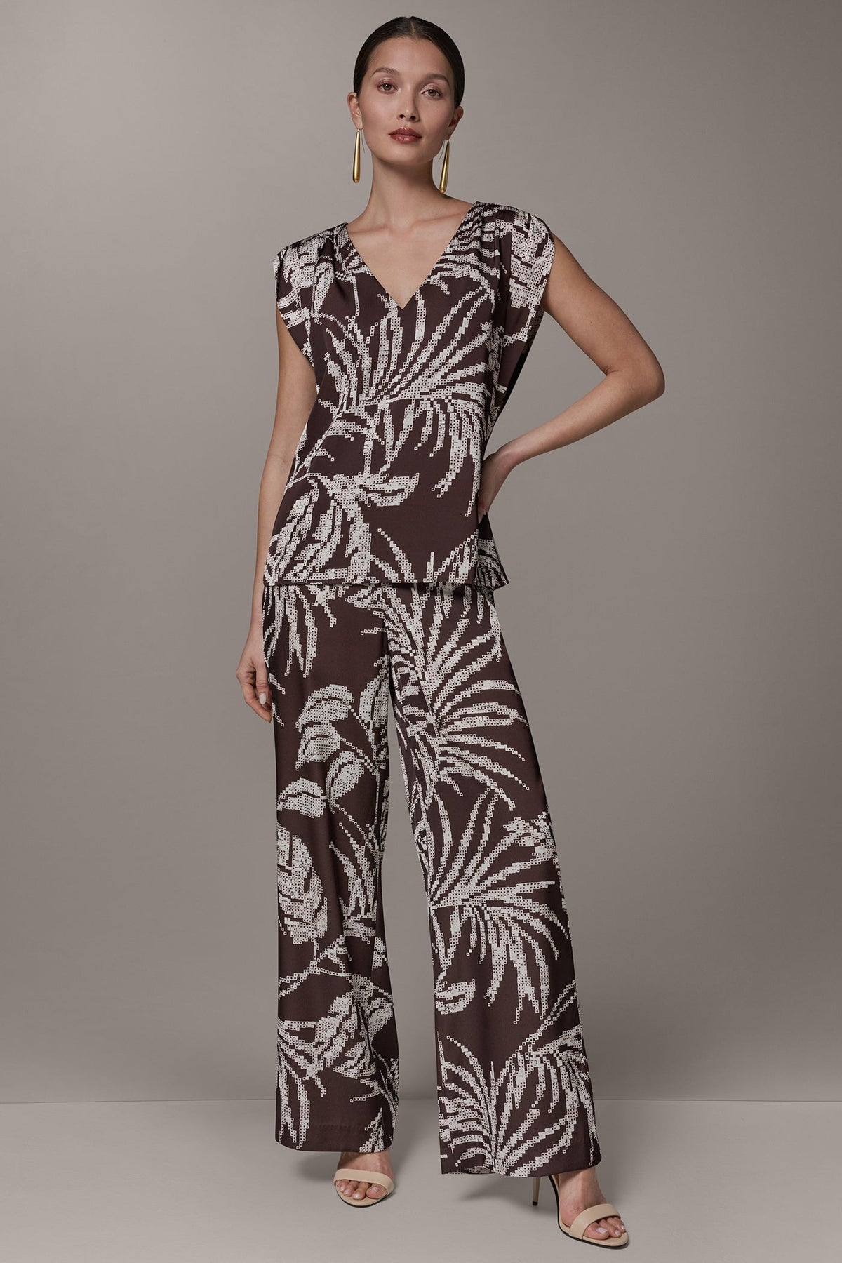 SLEEVELESS EXTENDED SHOULDER TOP - Canyon Multi