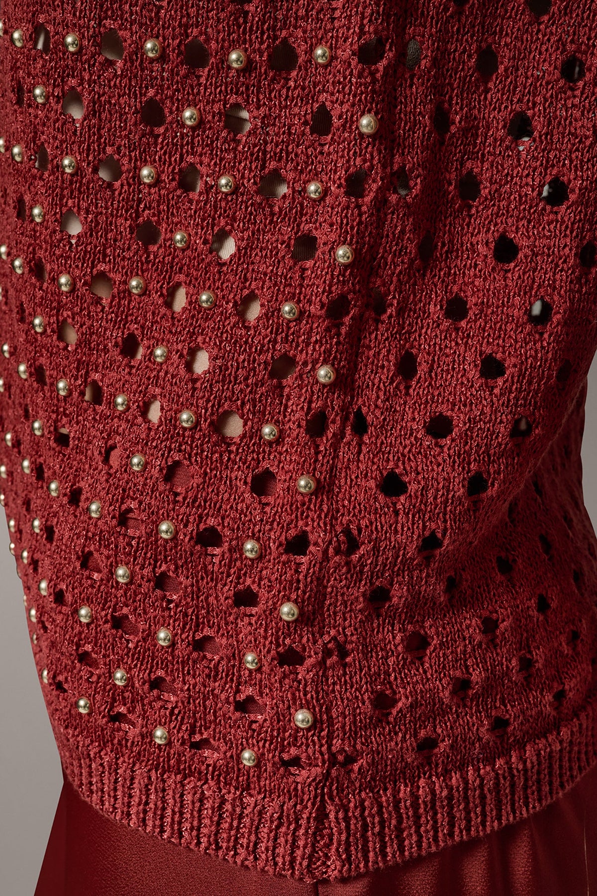 SLEEVELESS OPEN-STITCH HALTER SWEATER - Sunbaked