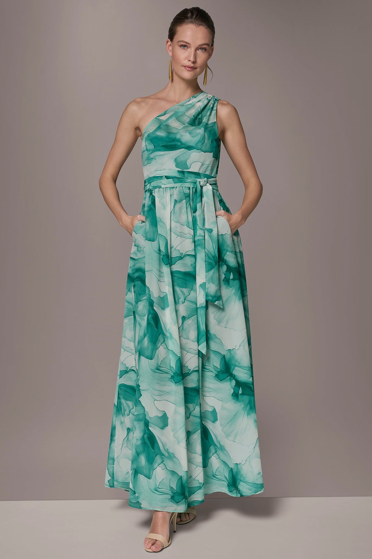 CHIFFON FLORAL ONE-SHOULDER GOWN - Lawn Multi