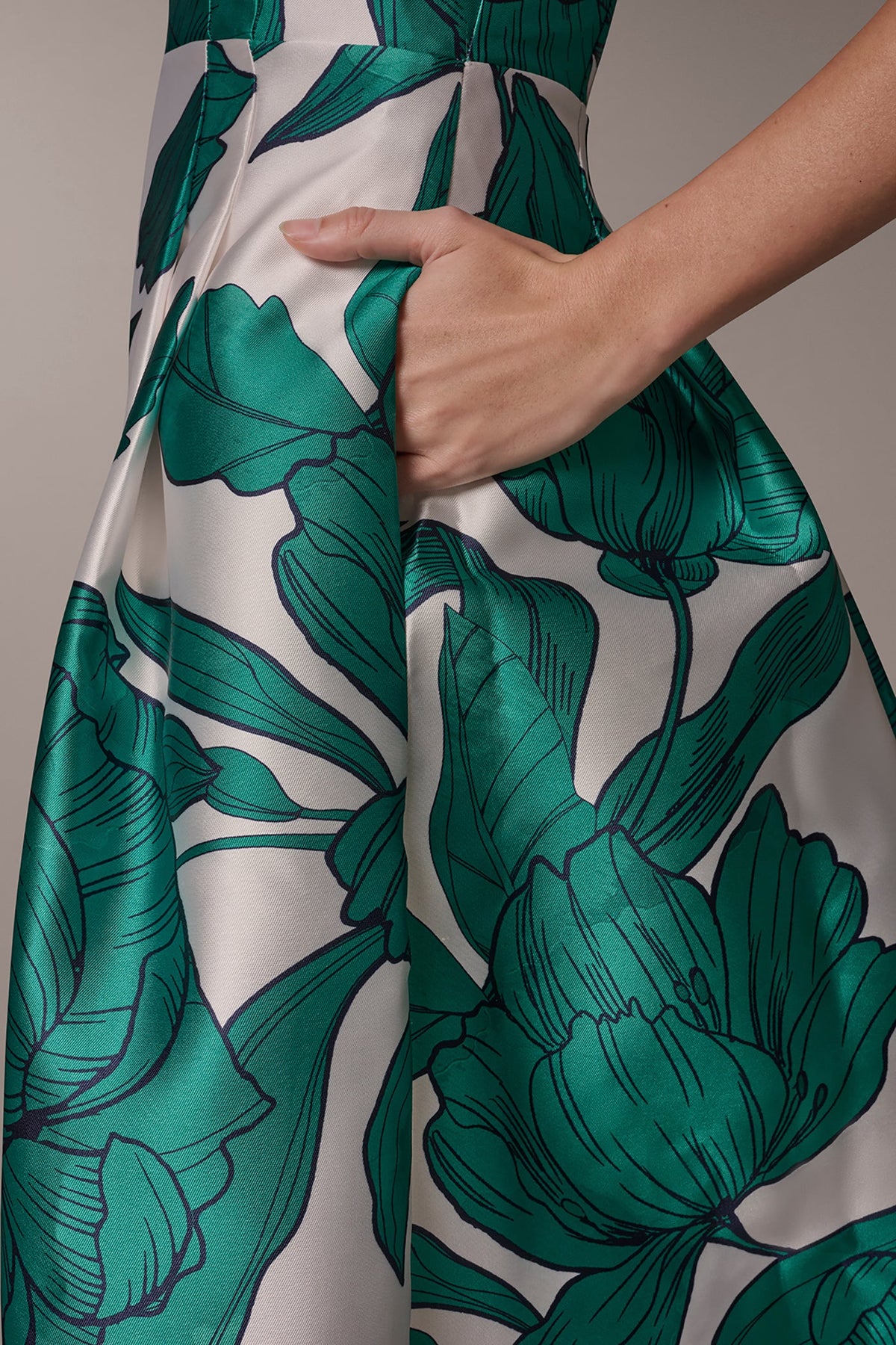 MIKADO FLORAL MIDI GOWN - Cream/Lawn Multi