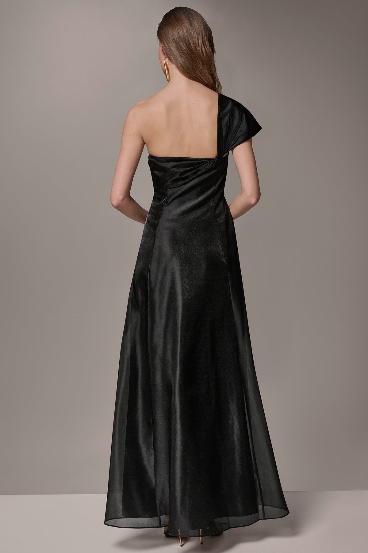 ORGANZA TWIST ONE-SHOULDER BALL GOWN - Black