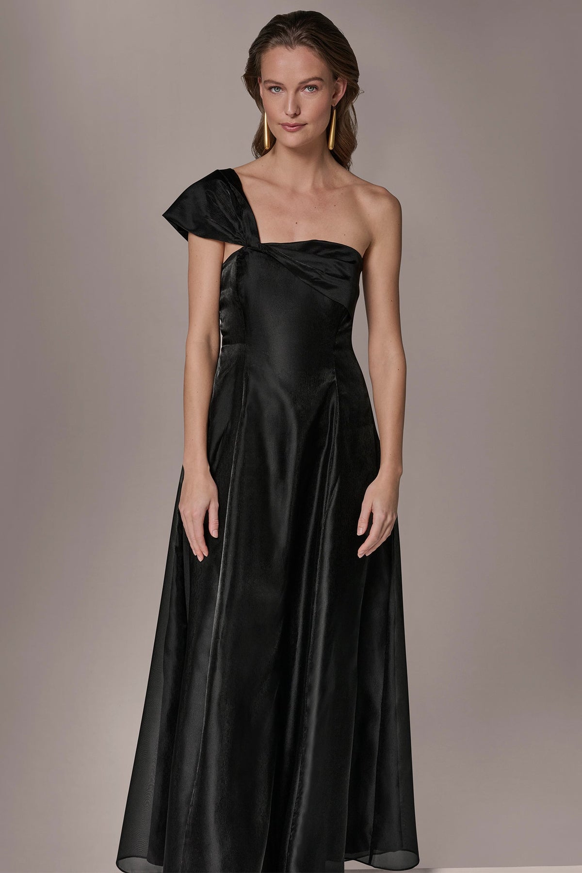 ORGANZA TWIST ONE-SHOULDER BALL GOWN - Black
