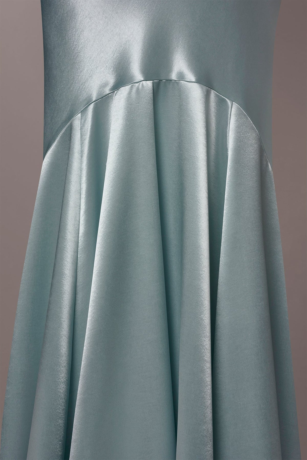 SLEEVELESS COWL-NECK GOWN - Mist