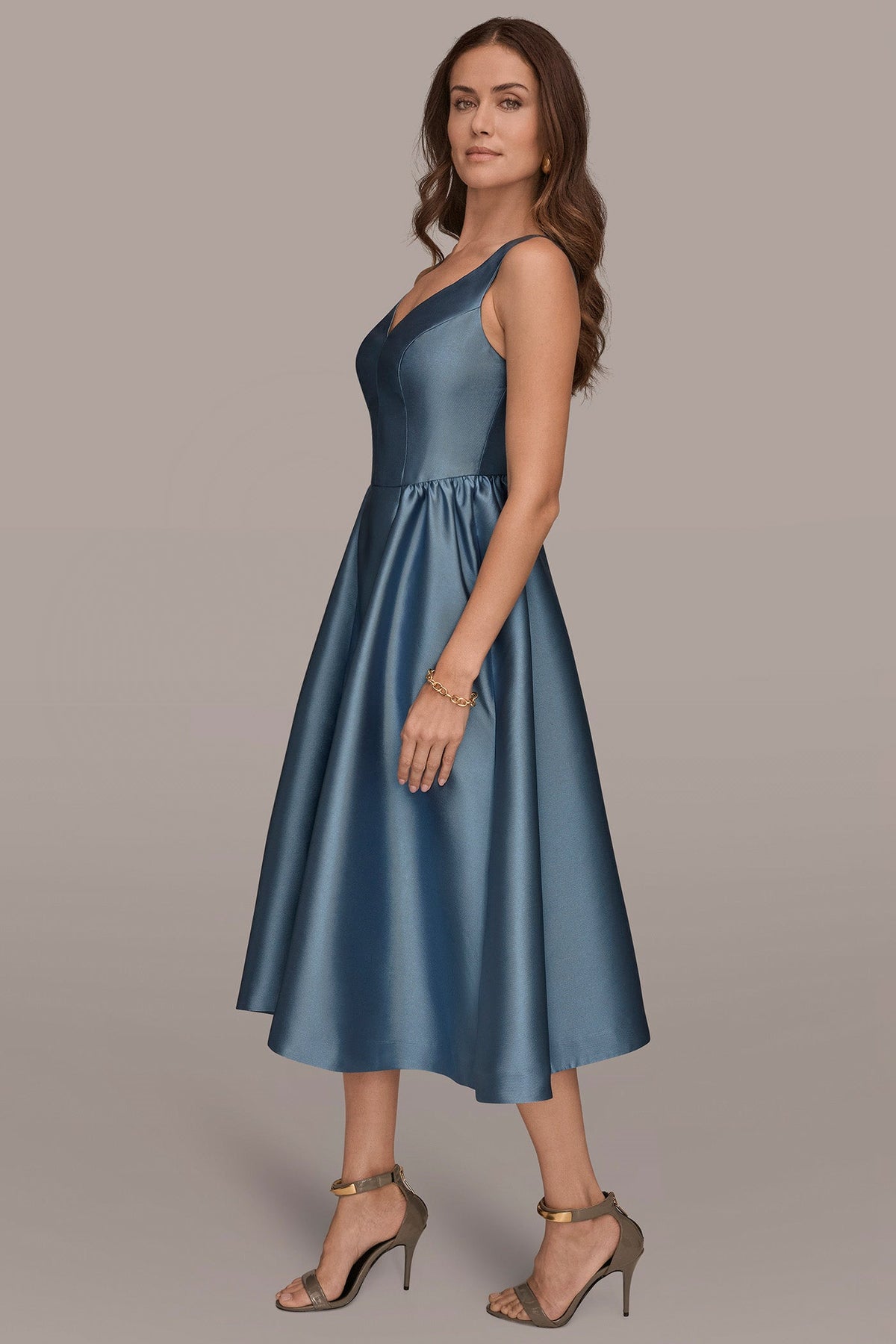MIKADO SLEEVELESS FLORAL MIDI GOWN - Washed Indigo