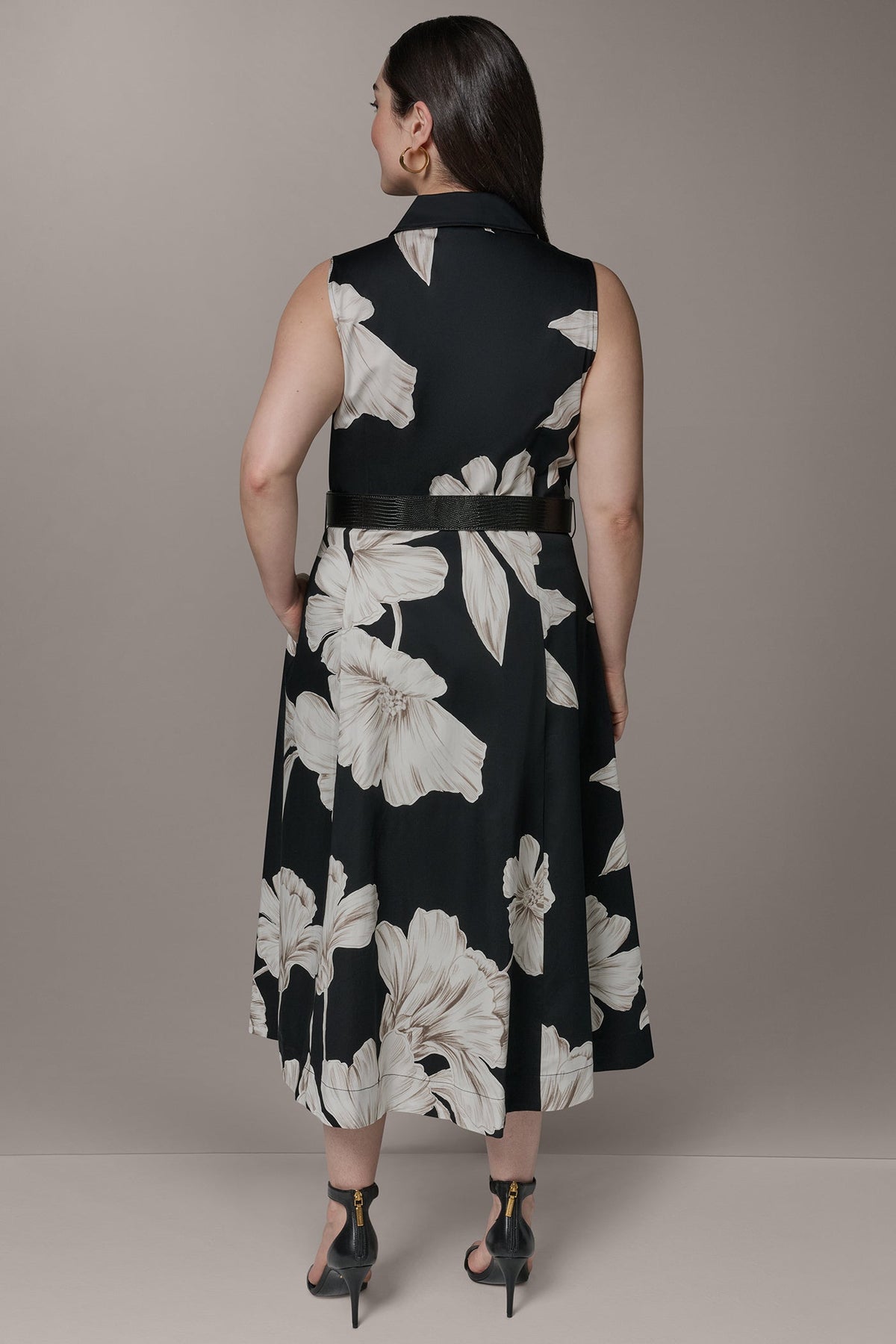 SLEEVELESS MIDI HALTER SHIRT DRESS - Black Multi