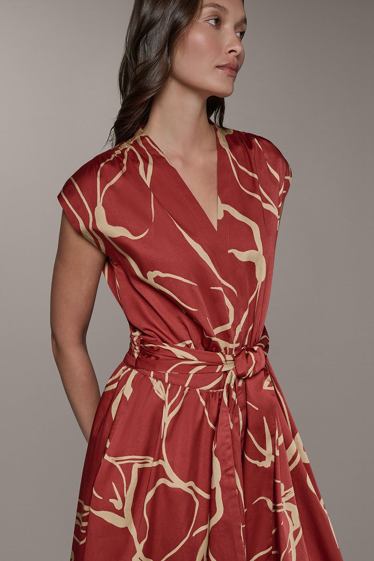 SLEEVELESS PRINT MIDI DRESS - Sunbaked/Fawn