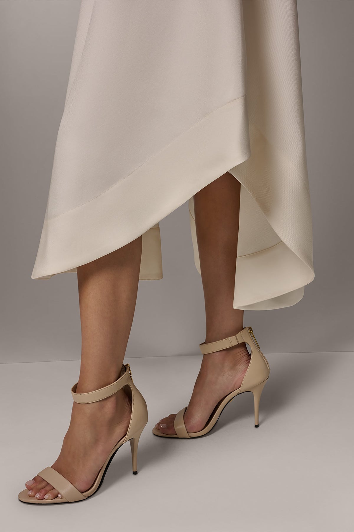MIKADO STRAPLESS MIDI GOWN - Cream
