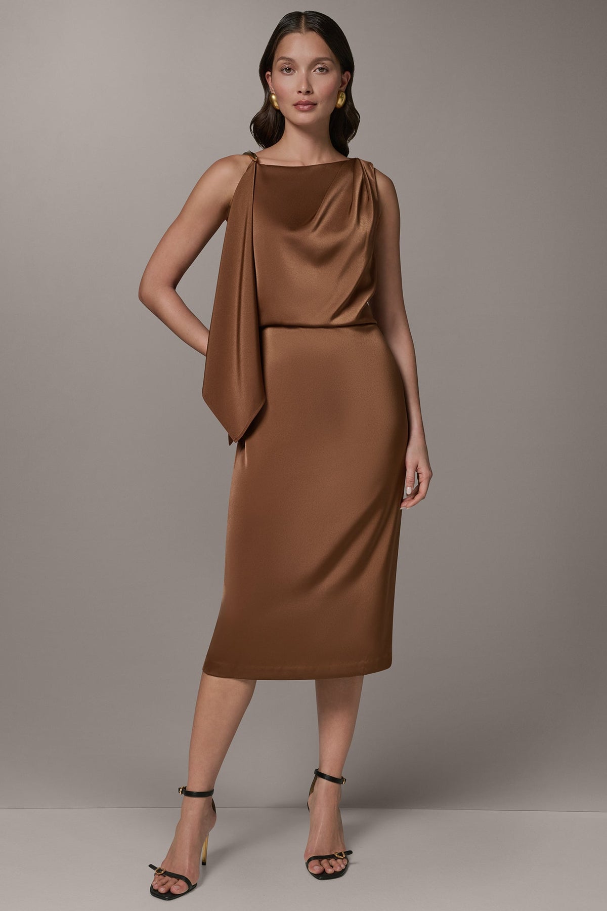 SLEEVELESS ASYMMETRIC MIDI DRESS - Russet