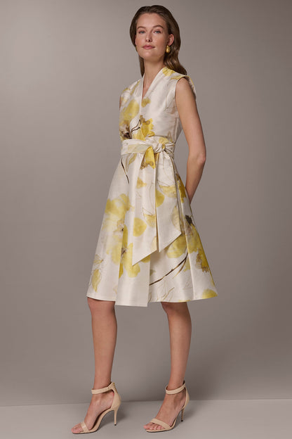 FLORAL JACQUARD WRAP-EFFECT MIDI DRESS - Limoncello Multi