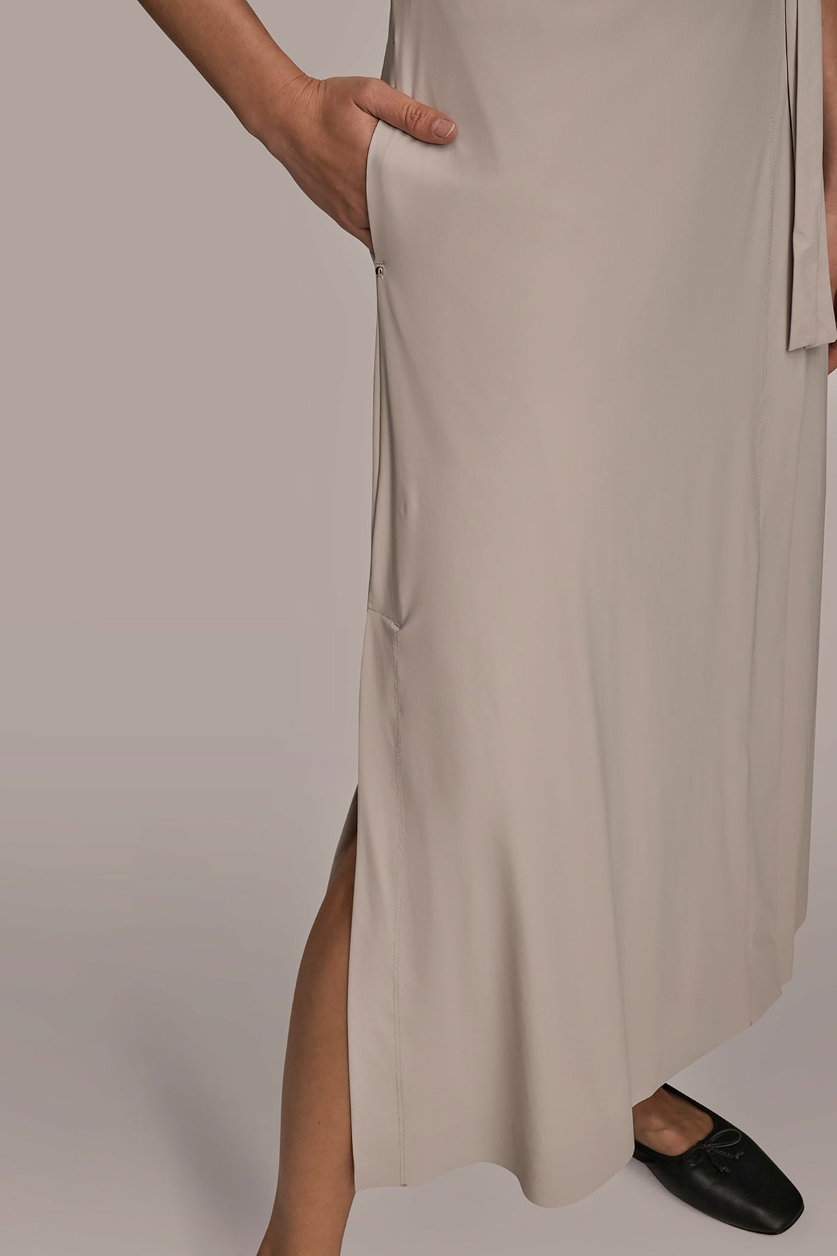 THE MODERN TRAVEL ELBOW-SLEEVE MIDI WRAP DRESS - VAPOR