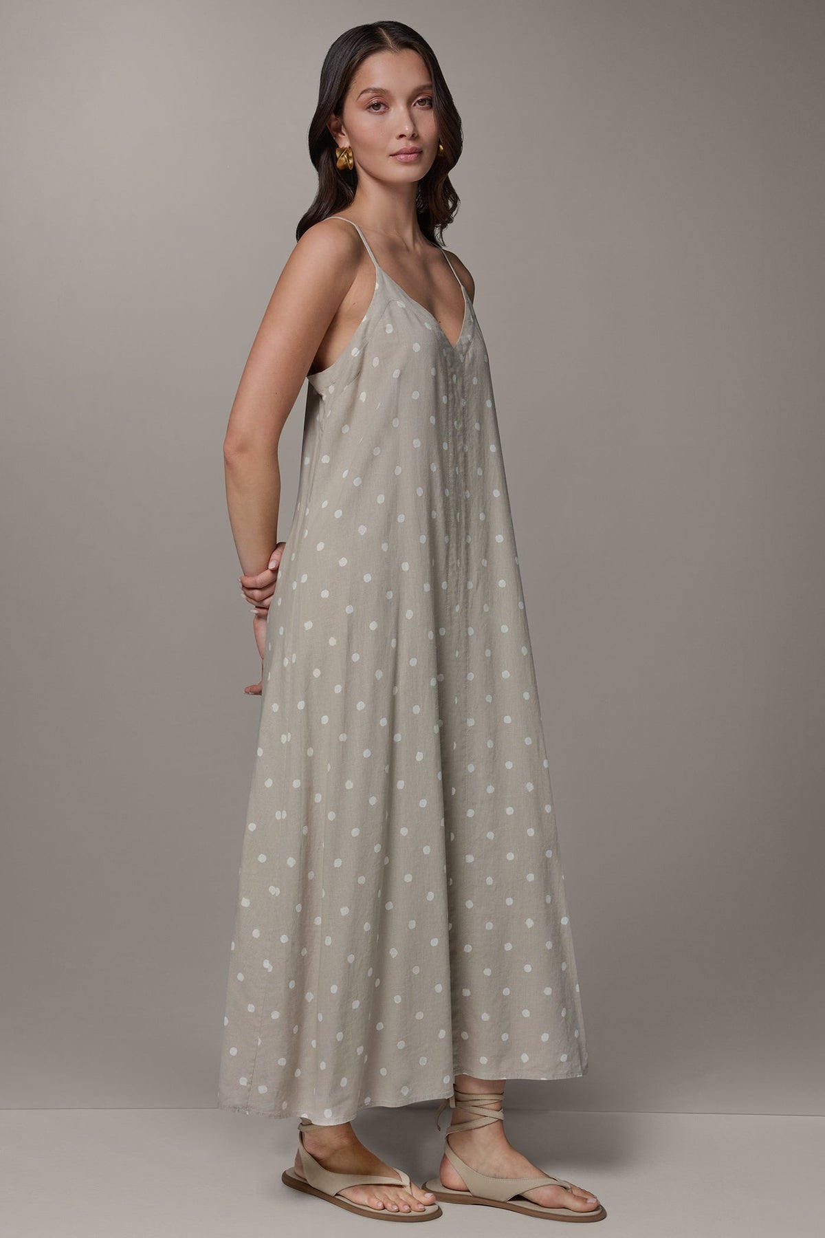 SLEEVELESS MAXI CUTOUT DRESS - Sandstone