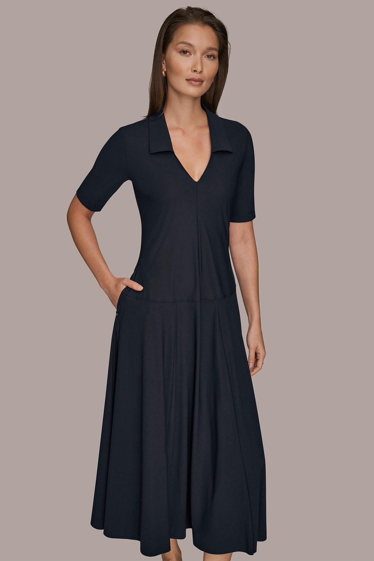THE MODERN TRAVEL ELBOW SLEEVE MIDI POLO DRESS - Black