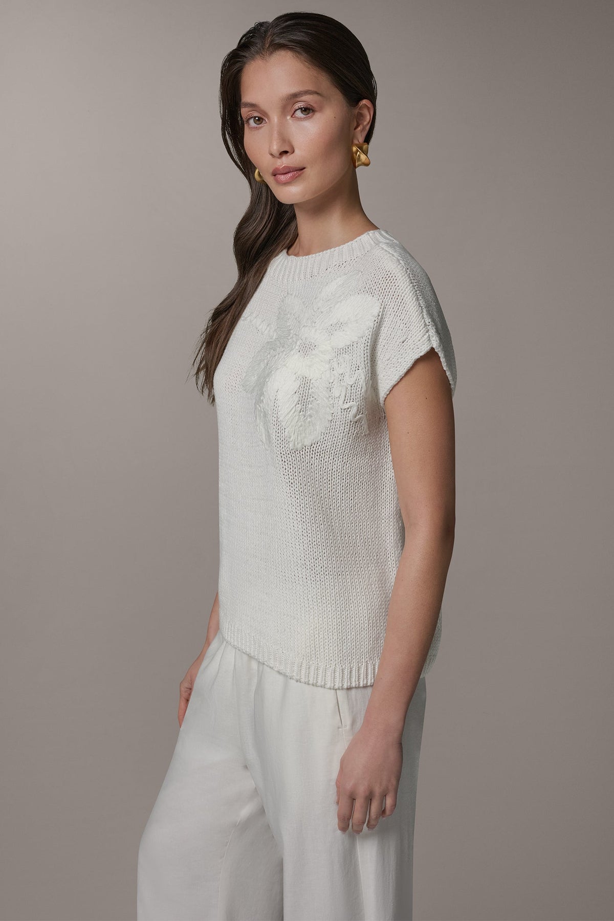 SLEEVELESS FLORAL SWEATER - Cream