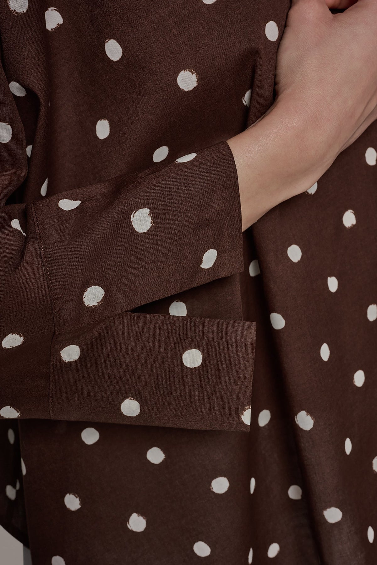 BRACELET SLEEVE POLKA DOT BLOUSE - Canyon/Cream
