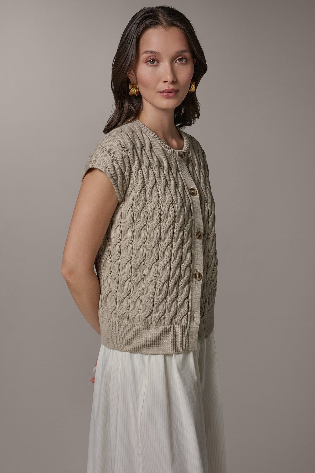 SLEEVELESS CABLE KNIT VEST - Sandstone