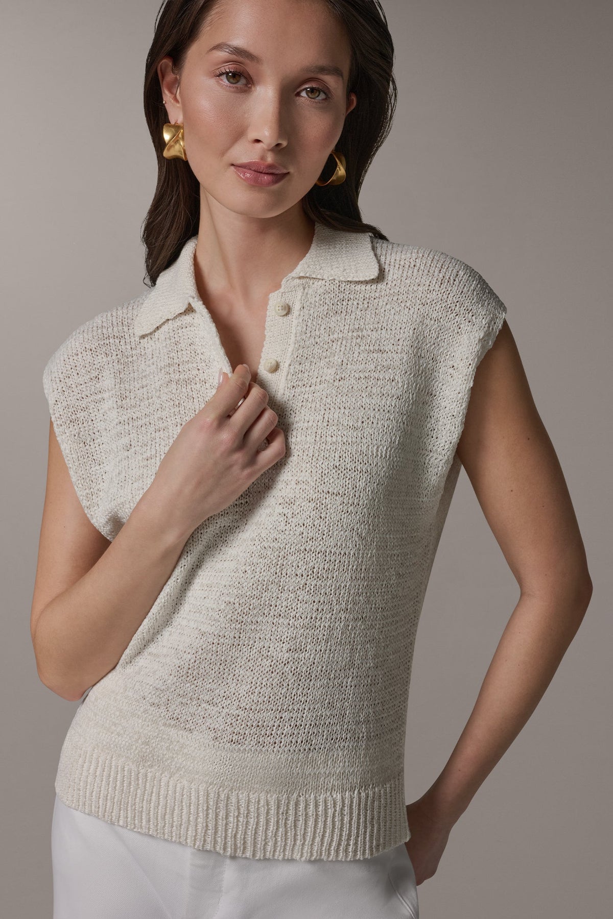 SLEEVELESS POLO SWEATER - Cream