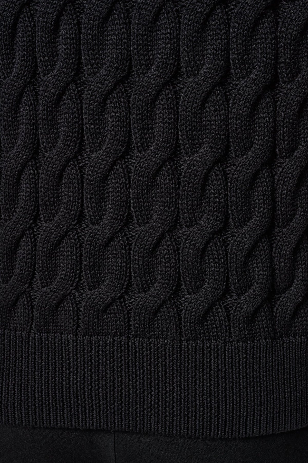 SLEEVELESS CABLE KNIT VEST - Black