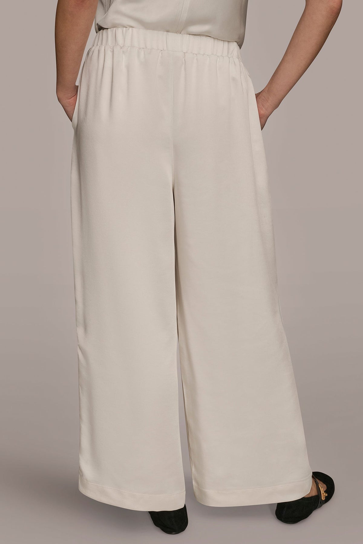 SATIN MID-RISE RELAXED PANT - CREAM