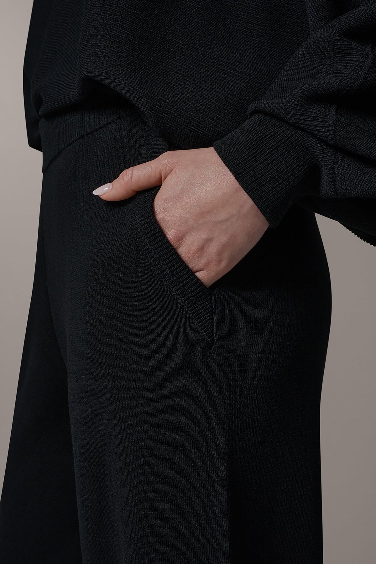 PULL ON PANT - Black