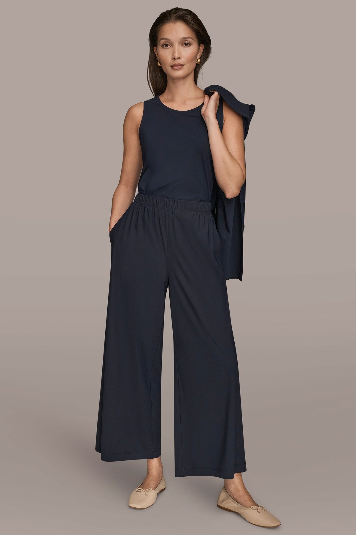 THE MODERN TRAVEL MID-RISE RELAXED ANKLE PANT - NIGHTFALL