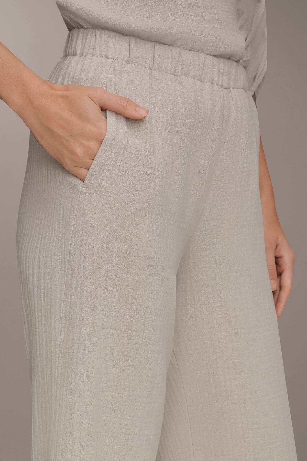 MID-RISE STRAIGHT-LEG PANT - Cream