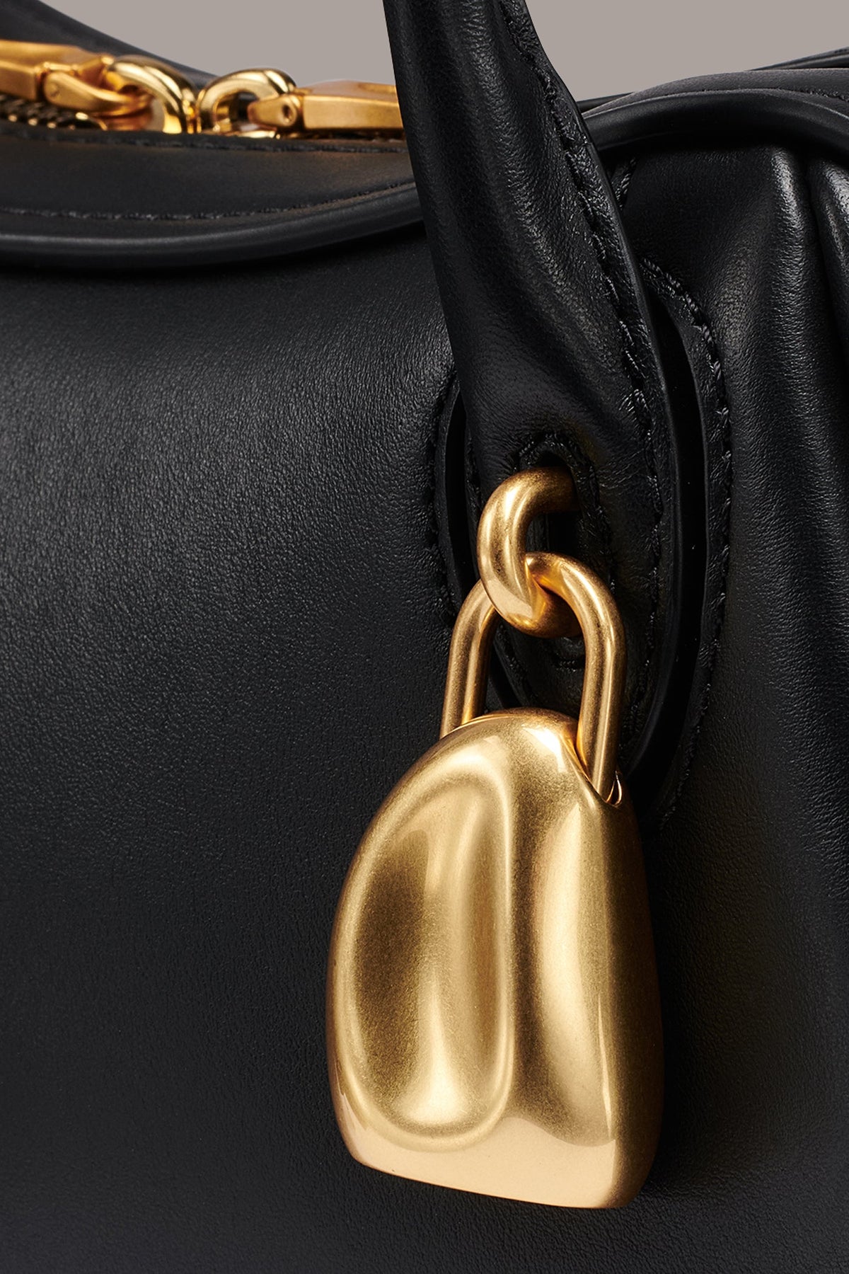 TERRY SHOULDER BAG - Black/Gold