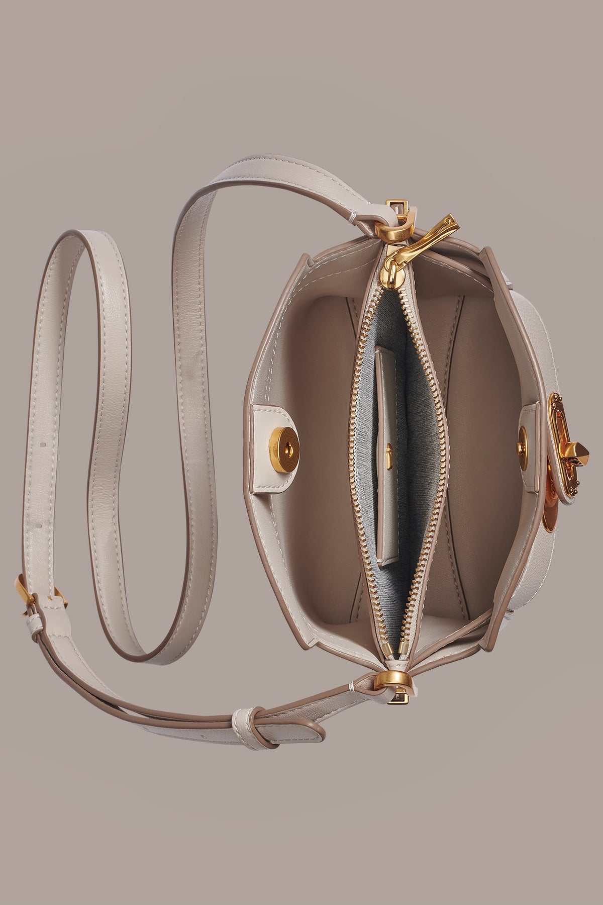 BRIDGEHAMPTON LEATHER CROSSBODY BAG - Sand