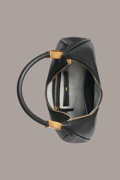 QUOGUE LEATHER SHOULDER BAG - Black