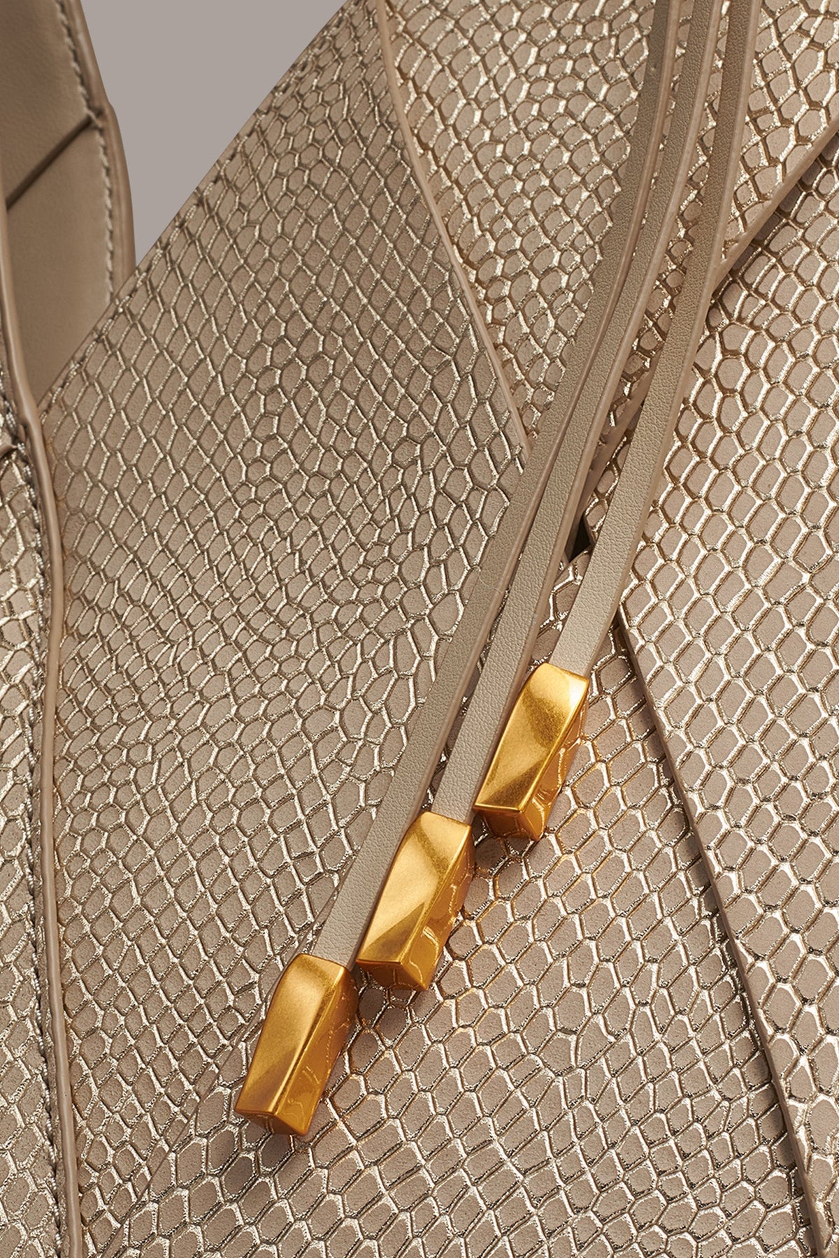 BALDWIN WOVEN LEATHER MINI SHOULDER BAG - Metallic Bone