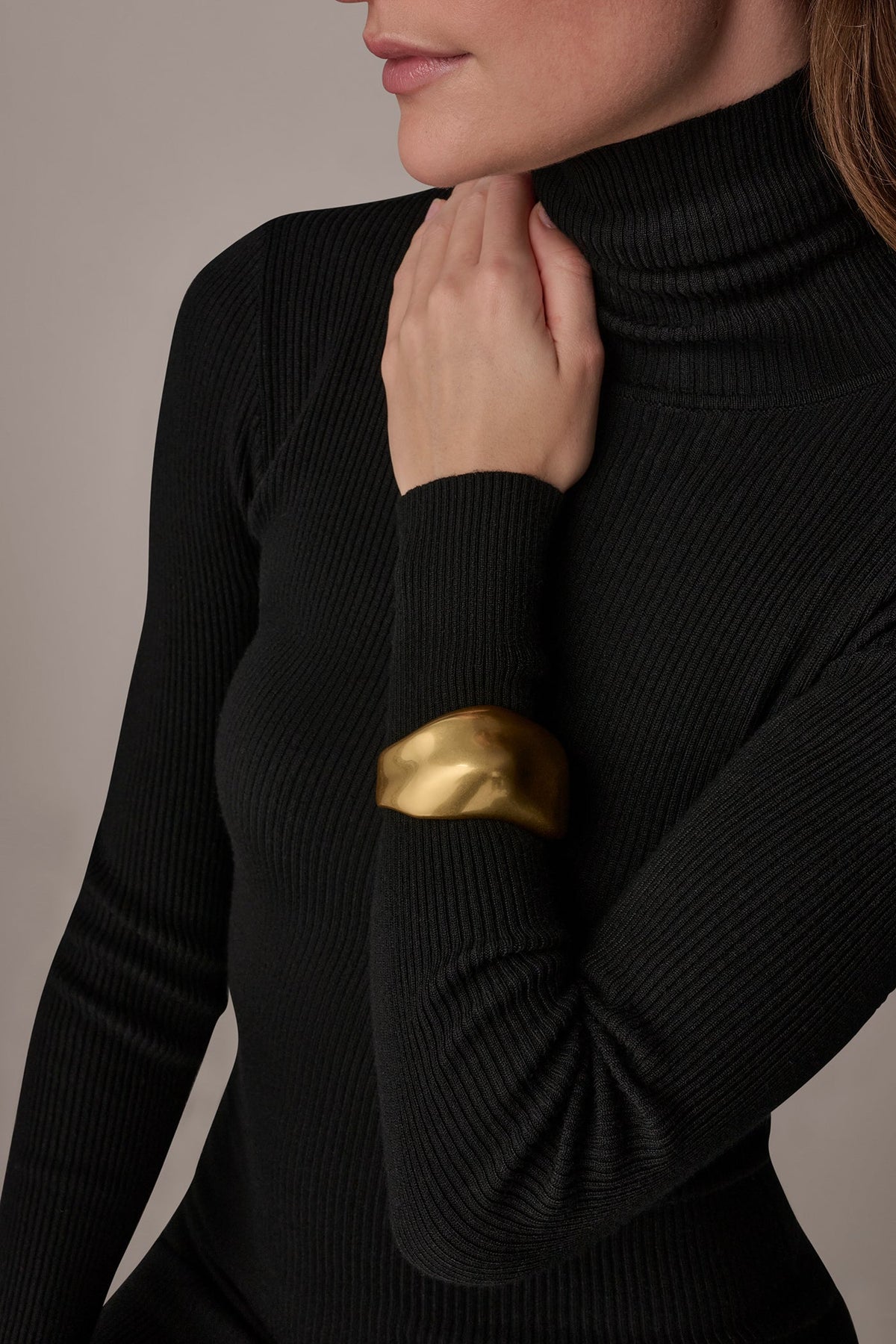 SIGNATURE CUFF BRACELET - Gold