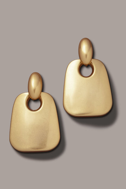 OVERSIZED DOOR KNOCKER WORN GOLD EARRING - Gold