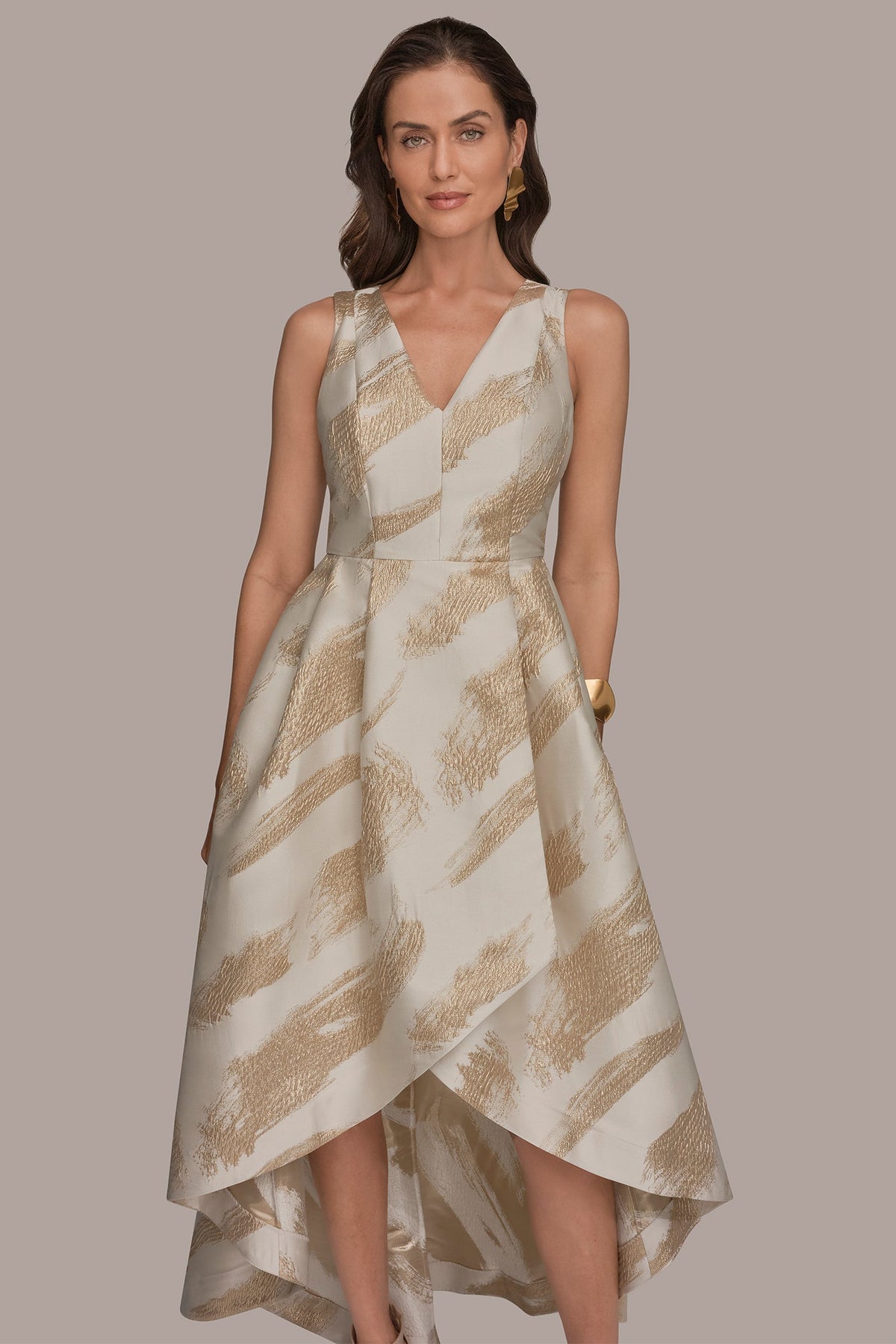 BRUSHSTROKE JACQUARD HIGH-LOW BALL GOWN - Cream/Gold