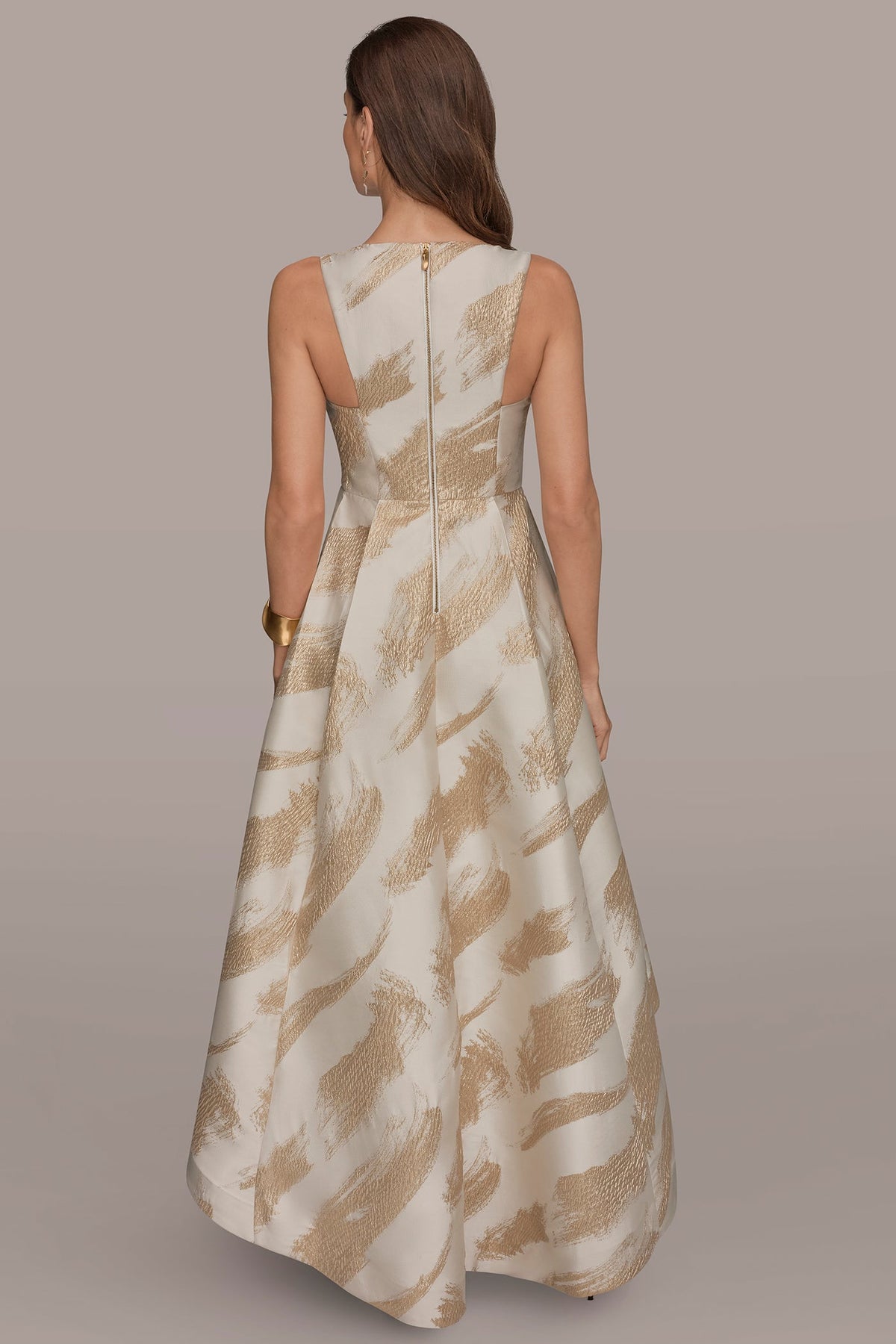 BRUSHSTROKE JACQUARD HIGH-LOW BALL GOWN - Cream/Gold