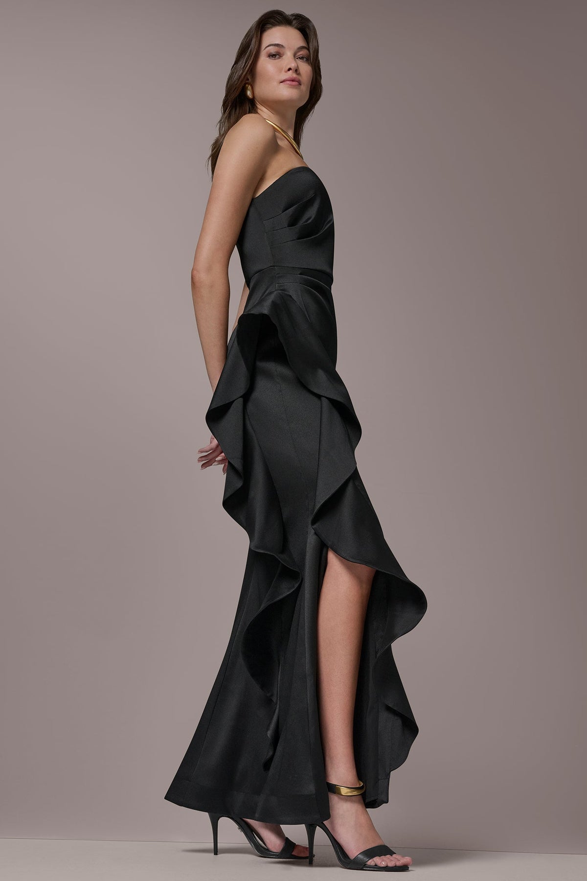 TAFFETA STRAPLESS RUFFLE GOWN - Black